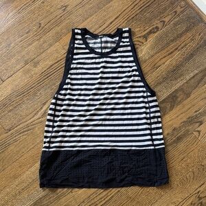 Lululemon tank w/stash pocket